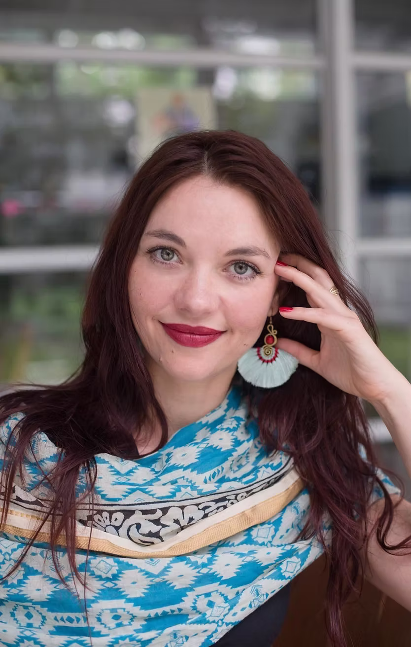 Hannah Nicol, cross-cultural communication trainer and international keynote speaker